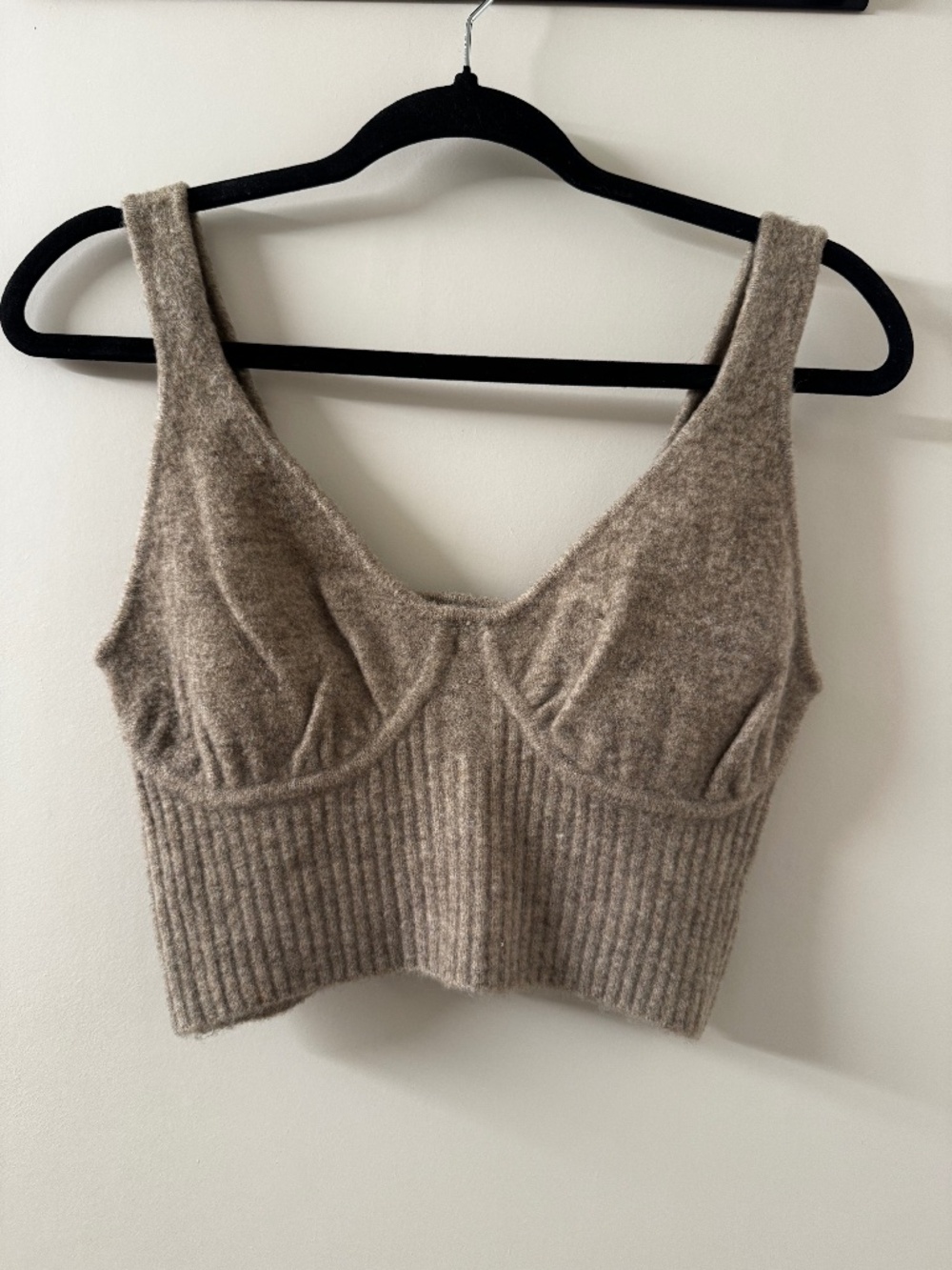 Zara Women's Oatmeal Knit Cropped Tank (Size Medium)